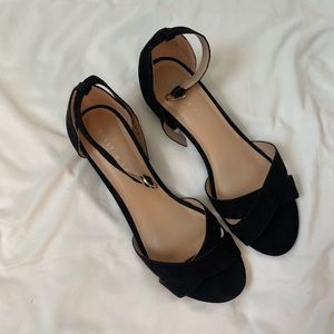 Kelly & Katie 1in Heels